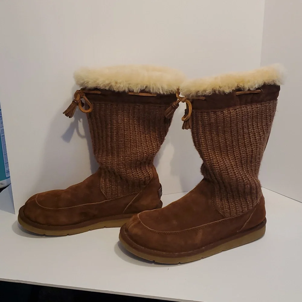 Ugg 5124 Suburb Crochet Heathered Brown Knit Boot Size 8